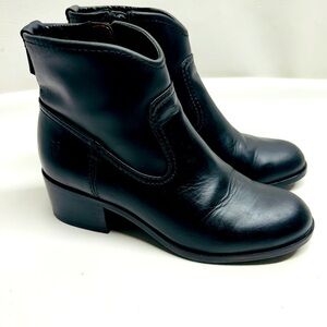 FRYE WOMENS ANKLE BOOTS SIZE 5.5 black